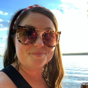 Meet your Posher, Charlotte